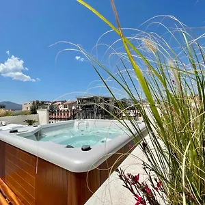 Apartment Avenue Luxury Townhouse, Olbia